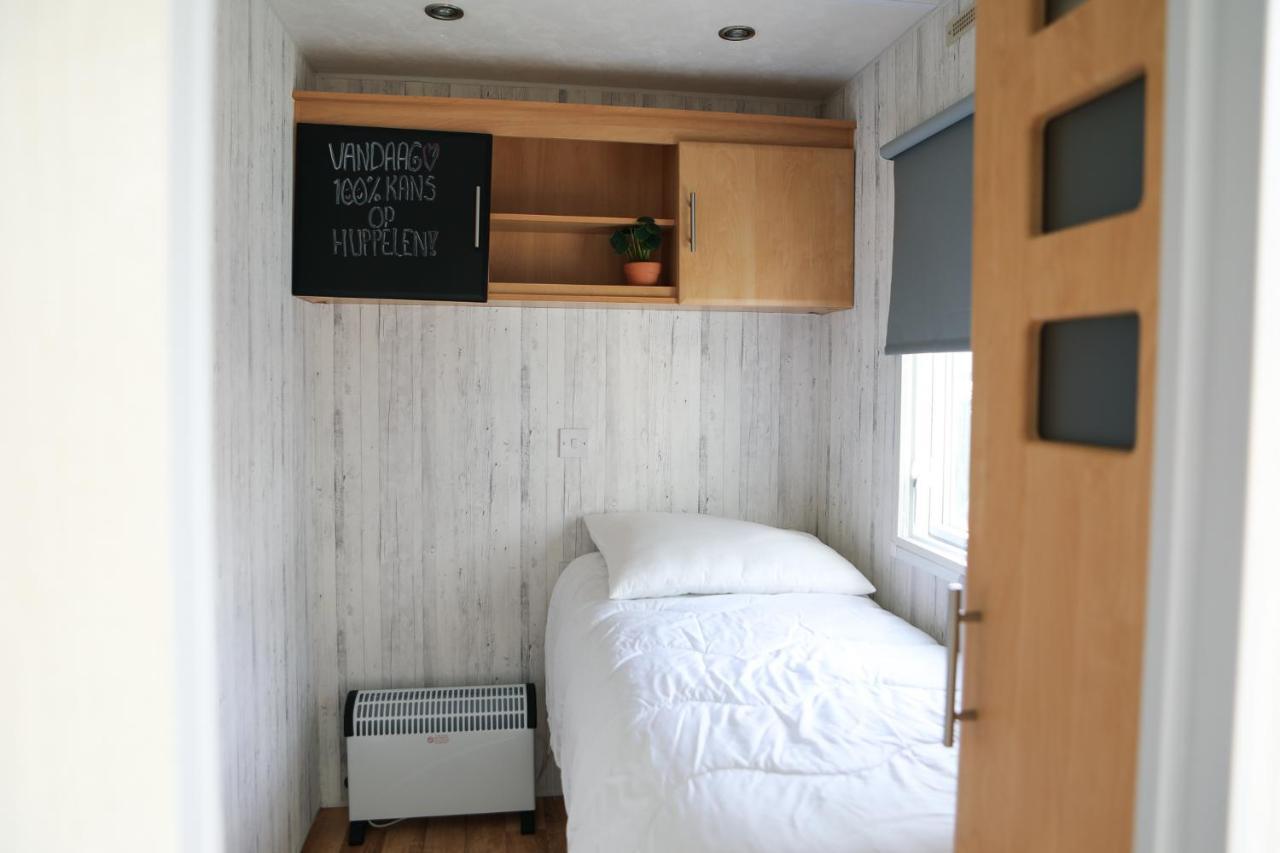 Chalet Op 5* Camping De Paardekreek 科特海讷 外观 照片