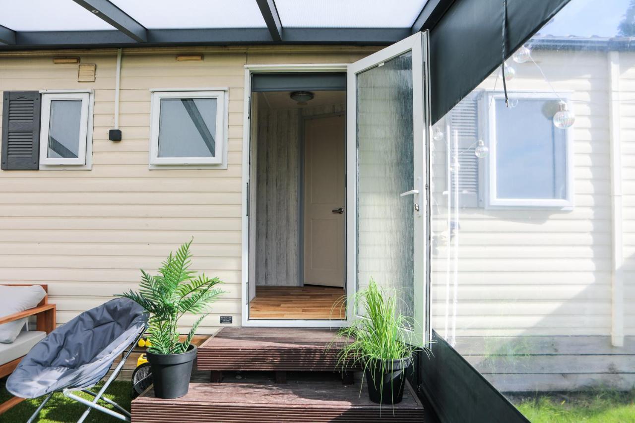 Chalet Op 5* Camping De Paardekreek 科特海讷 外观 照片