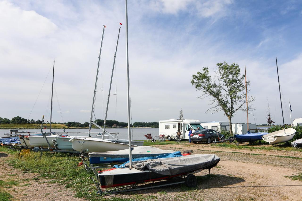 Chalet Op 5* Camping De Paardekreek 科特海讷 外观 照片