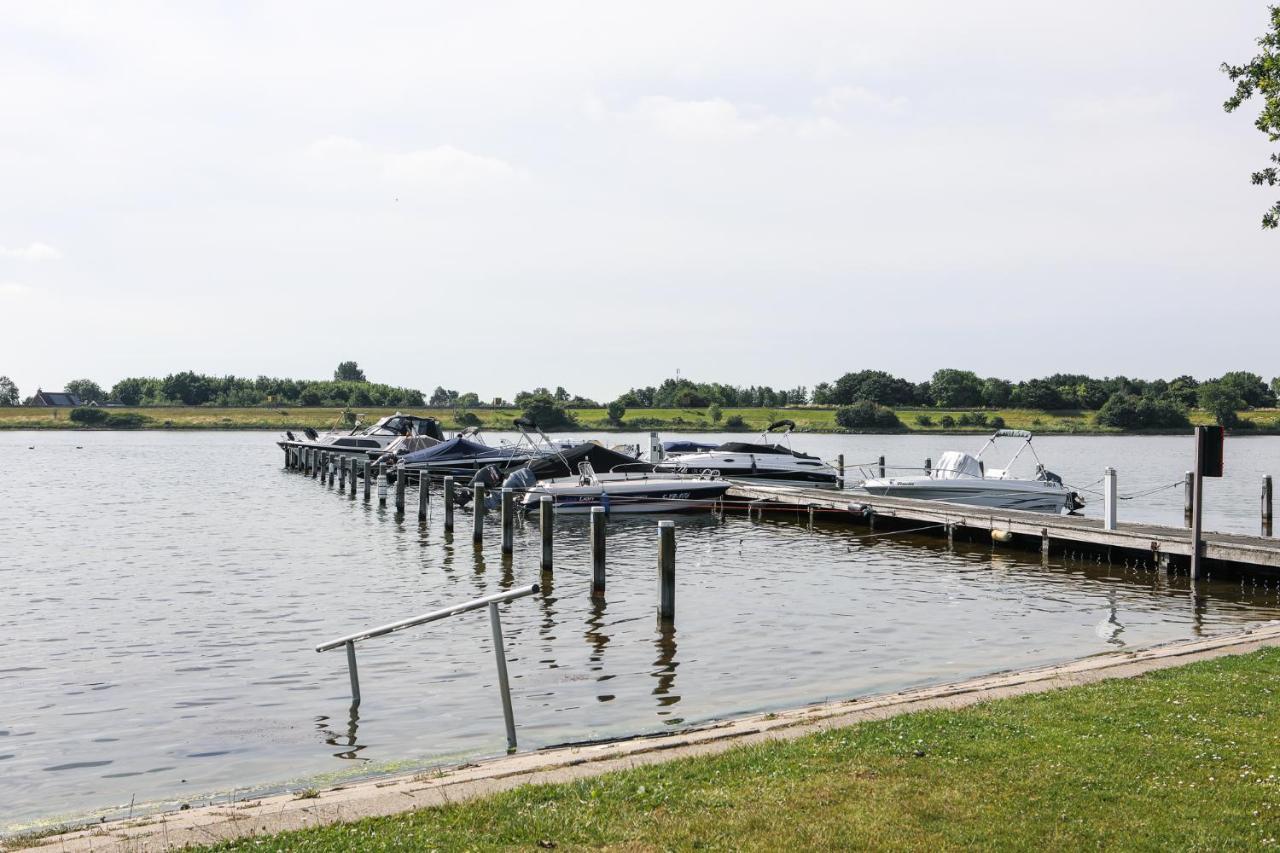 Chalet Op 5* Camping De Paardekreek 科特海讷 外观 照片
